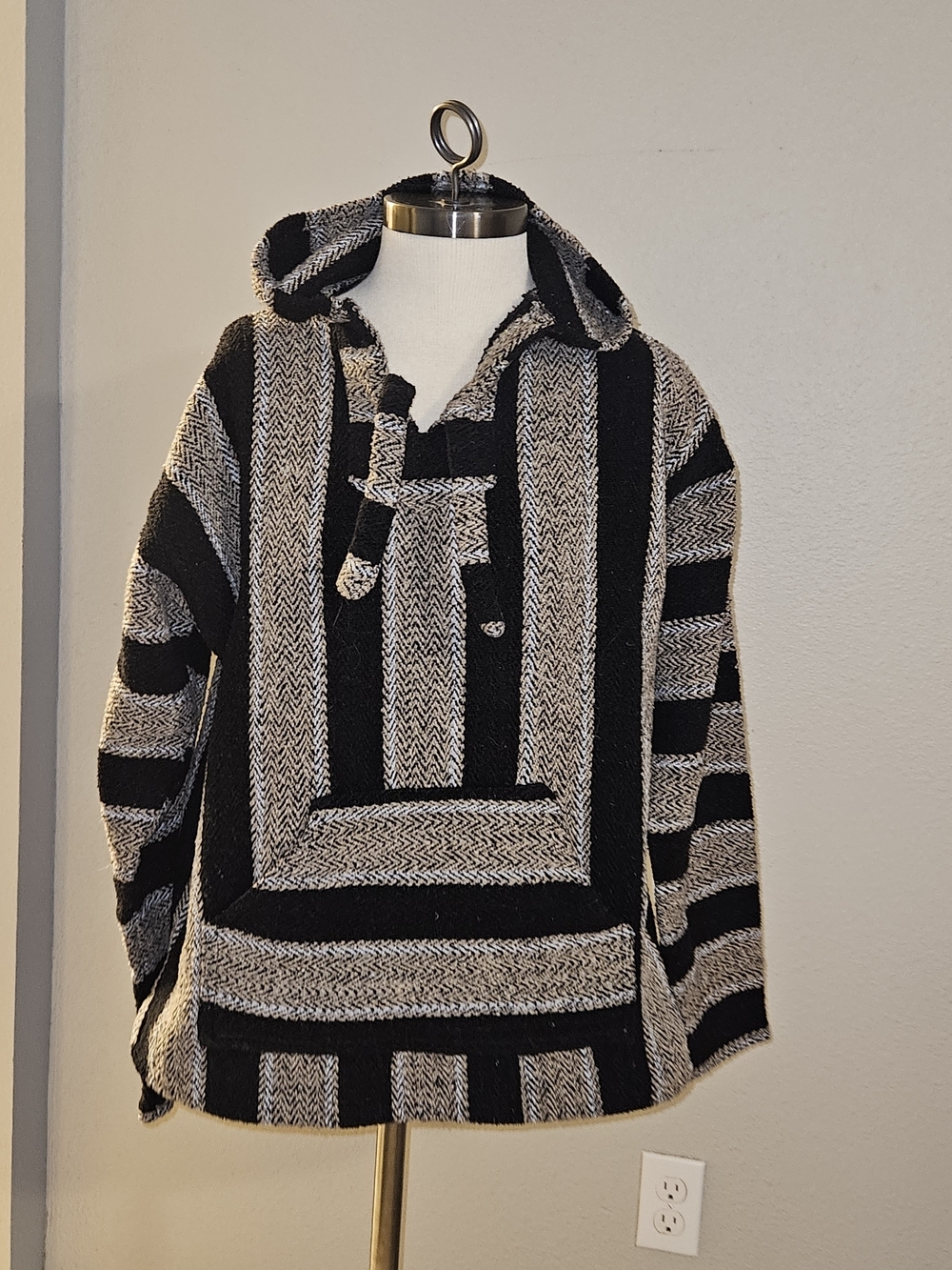 Men's Black and Cream Hooded Baja Drug Rug Sweater